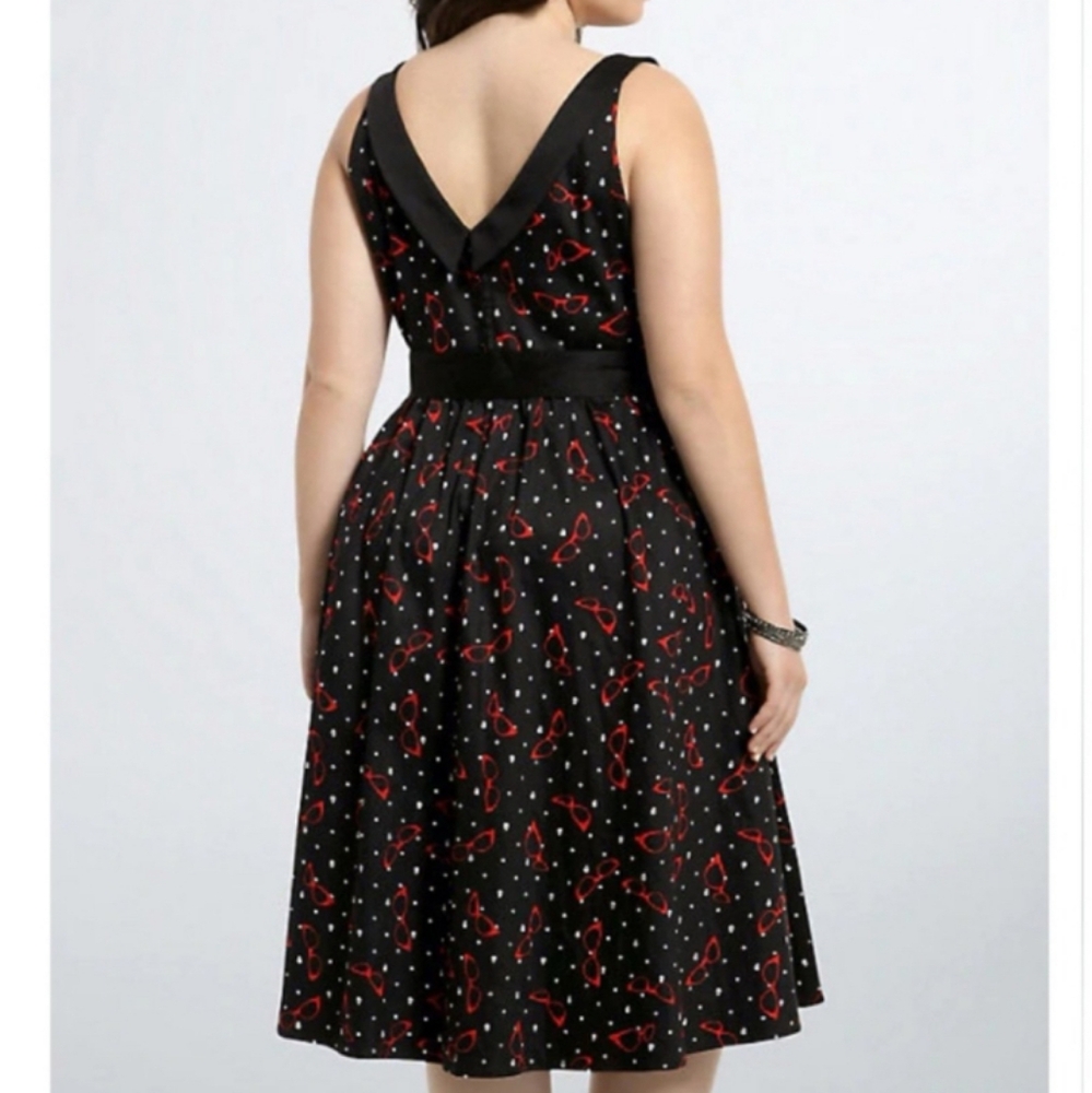 Torrid Retro Chic 50's Rockabilly Black and Red Midi Dress - Picture 2 of 8